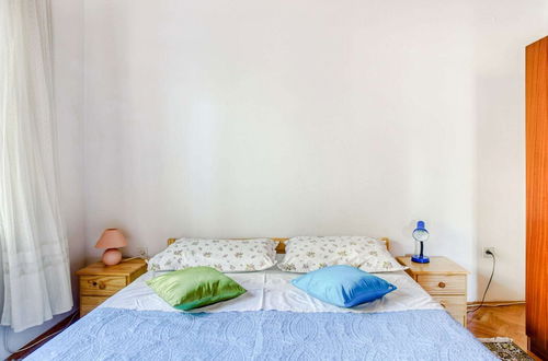 Photo 10 - Simplistic Apartment in Šibenik near Sea Beach