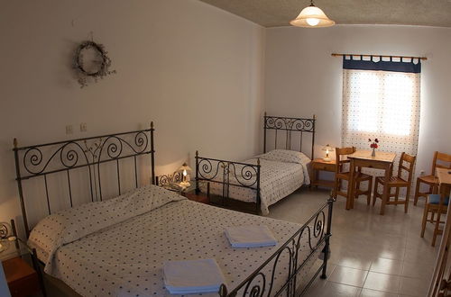 Photo 4 - Vallas Apartments & Villas