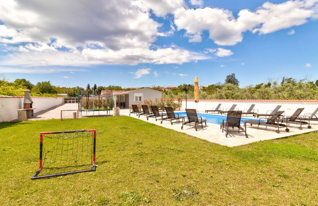 Cozy Holiday Home in Banjole near Pula City Center - Foto 17