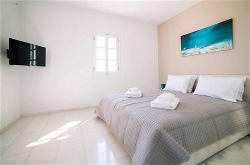 Foto 2 - Coral Villa With 4 Bedrooms in Paros