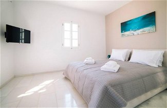 Photo 2 - Coral Villa With 4 Bedrooms in Paros