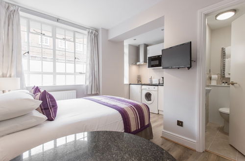 Photo 9 - Chelsea Cloisters Serviced Apartments