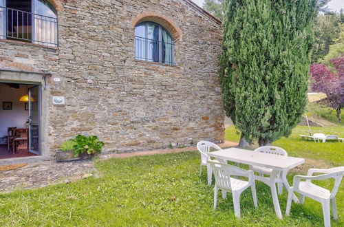 Photo 39 - Attractive Farmhouse in Tuscany With Swimming Pool