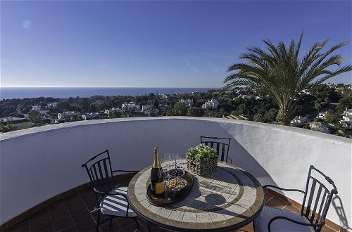 Foto 33 - Spacious Villa With Impressive Views