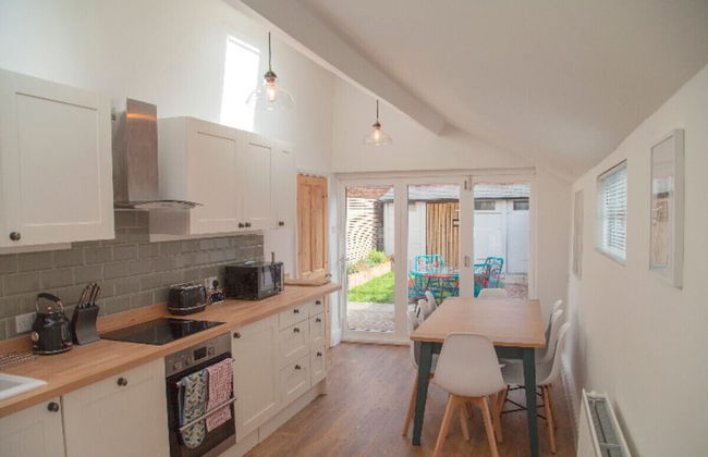 The Old Post Office - Bright & Modern 4bdr Townhouse With Private Garden - Foto 40