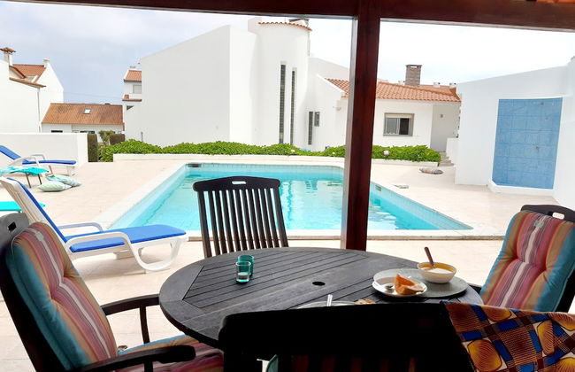 Impecable 4-bed Villa in Praia da Areia Branca - Foto 15