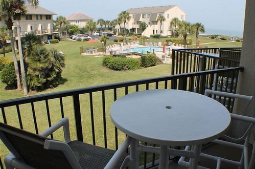 Photo 14 - 2 Bed, 2.5 Baths, Sleeps 6, Ocean View - Summerhouse 147