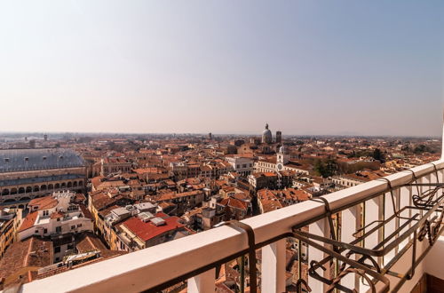 Photo 10 - Padova Tower City View Scirocco Terrace