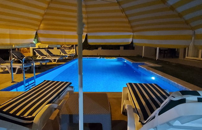 Remarkable 4-bed Villa Anka Private Pool - Photo 7