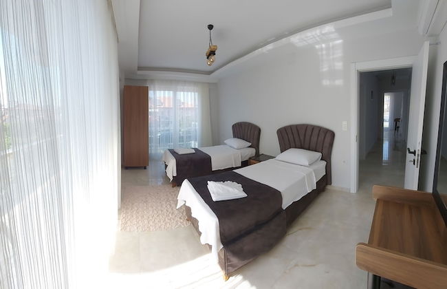 Remarkable 4-bed Villa Anka Private Pool - Photo 2