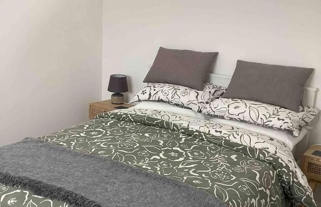 1 Bed Chalet in Bude - Parking & Wifi - Foto 1