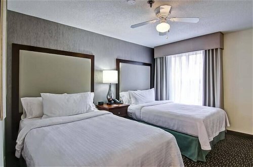 Foto 9 - Poplar Inn and Suites