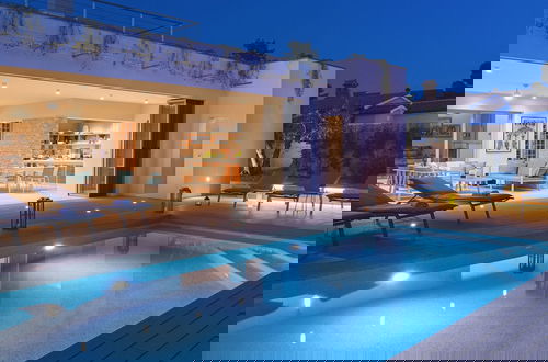 Foto 30 - Modern Villa With sea View and Private Pool