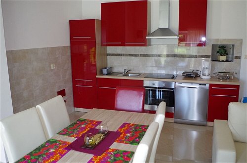 Foto 6 - Luxurious Apartment in Sajini Croatia With Terrace