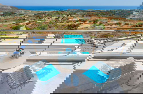 Photo 20 - Beautiful Villa With Infinity Pool and sea View