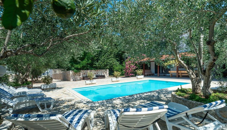 Foto 1 - Luxurious Holiday Home With Private Pool ,wellness & Spa