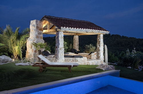 Foto 9 - Luxury Villa Ocean Seeker with Pool