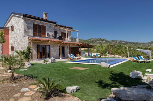 Foto 6 - Luxury Villa Ocean Seeker with Pool