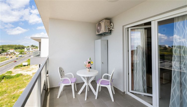 Photo 1 - A2 - Modern apt With the Terrace & sea View