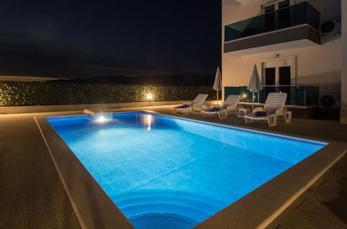 Photo 12 - Jakov - Modern and Cosy With Pool - B2