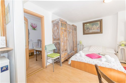 Foto 16 - Beautiful Rustical Apartment in Rovinj