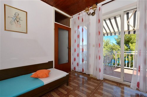 Photo 3 - D - Large apt With big Terrace, Next to the Beach