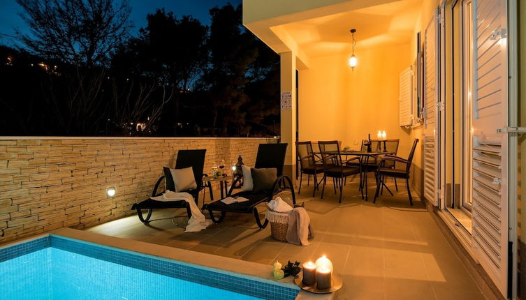 Foto 1 - Luxury Villa Lelu With Heated Saltwater Pool, Parking, High Speed Internet, Bbq, el. car Charge T2