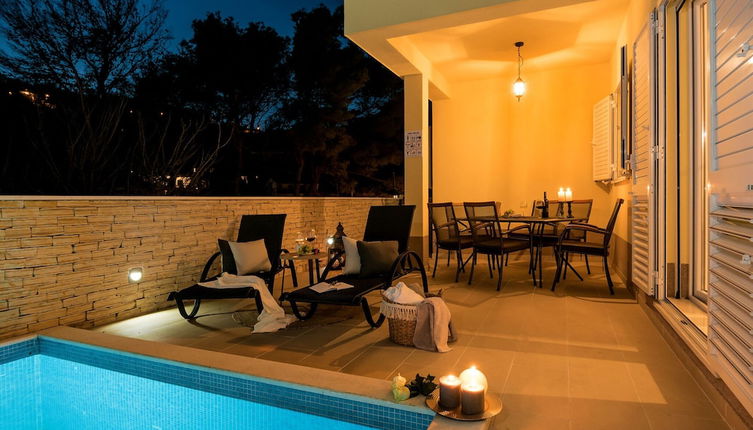 Foto 1 - Luxury Villa Lelu With Heated Saltwater Pool, Parking, High Speed Internet, Bbq, el. car Charge T2