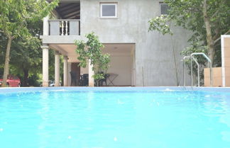 Foto 1 - Apartment in Holiday Home With Pool, Spacious Garden With Grill, Airco and Wifi