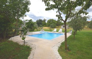 Photo 1 - Apartment in Holiday Home With Private Pool