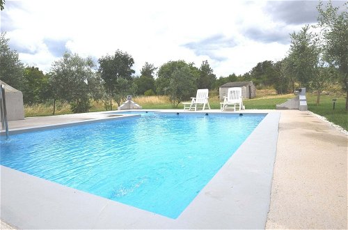 Photo 13 - Apartment in Holiday Home With Pool
