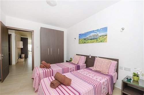 Photo 3 - Summer Breeze Comfort Apartments by Getaways Malta