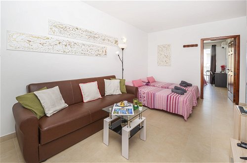 Foto 14 - Summer Breeze Comfort Apartments by Getaways Malta