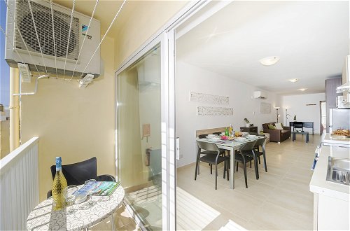Foto 6 - Summer Breeze Comfort Apartments by Getaways Malta