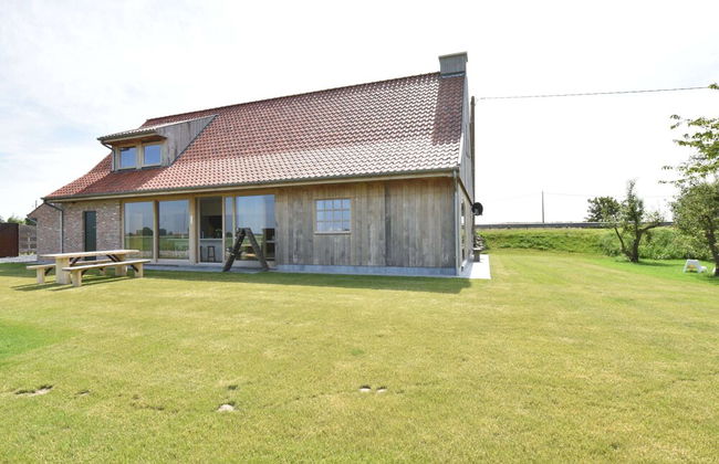 Beautiful Holiday Home With Terrace, Garden - Foto 27