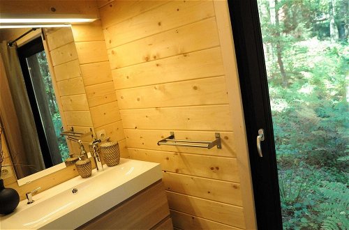 Photo 14 - Modern Chalet Located in the Woods