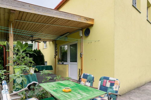 Photo 15 - Lively Holiday Home in Wien With Private Garden