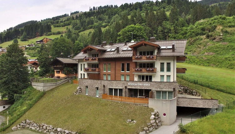 Photo 1 - Modern Apartment in Saalbach-hinterglemm Near Ski Aea