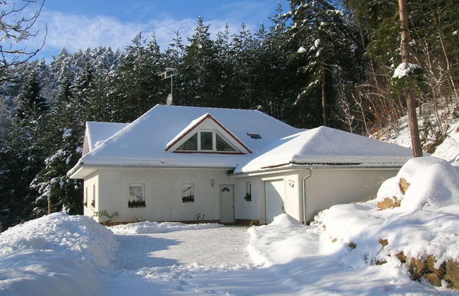 Comfortable Detached House With Large Garden - Foto 1
