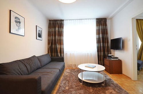 Photo 10 - Vienna Residence Timeless Apartment With Viennese Charme for up to 2 People