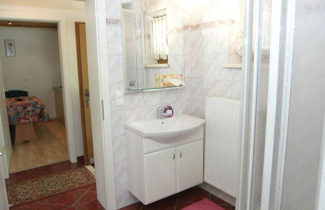 Apartment in Rennweg Near Katschberg Ski Area - Photo 9