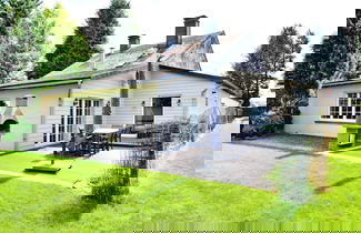 Foto 1 - Modern Family Home With Wellness