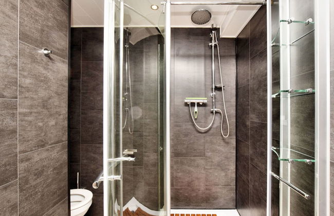 Modern Family Home With Wellness - Foto 20
