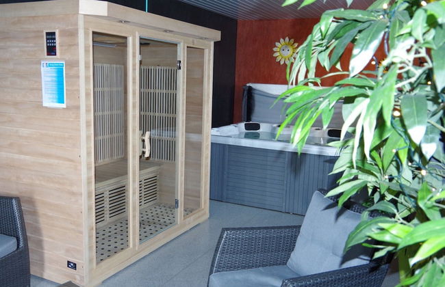 Modern Family Home With Wellness - Foto 41