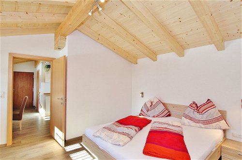 Foto 3 - Welcoming Apartment in Hollersbach im Pinzgau near Ski Area