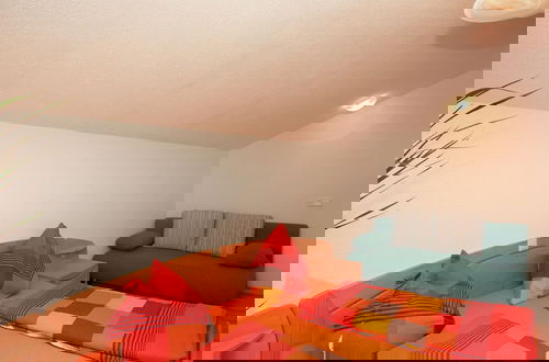 Foto 4 - Sunlit Apartment Near Ski Area in Hollersbach im Pinzgau