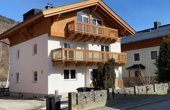 Chalet in Zell am See Near Ski Slopes - Photo 1
