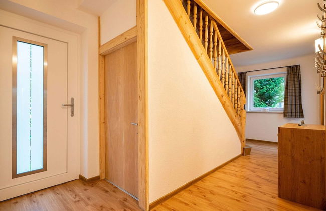 Chalet in Zell am See Near Ski Slopes - Photo 2