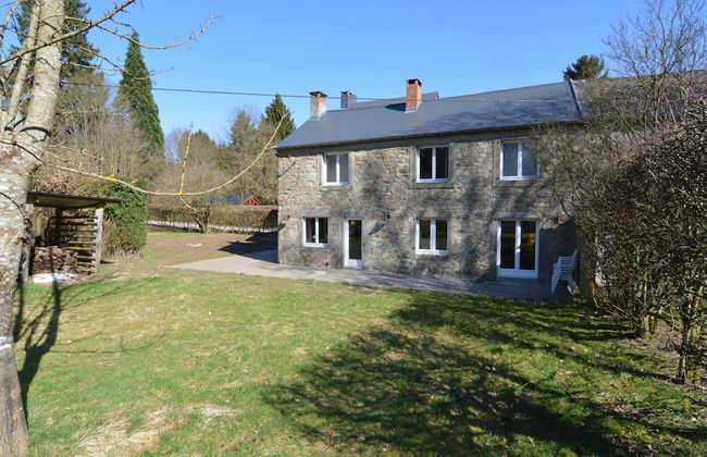 Holiday Home in Ardennes Near Chimay Abbey - Foto 1