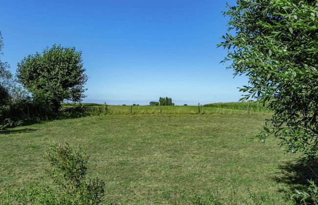 Farmhouse With Fenced Garden - Photo 28